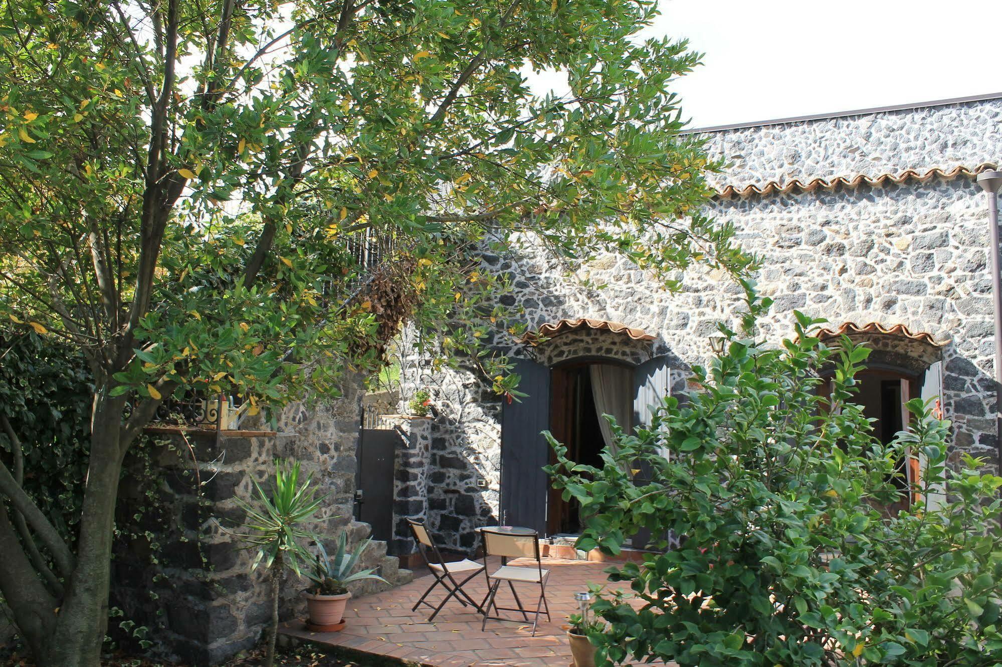 B&B Villa Loriana Мило Екстериор снимка